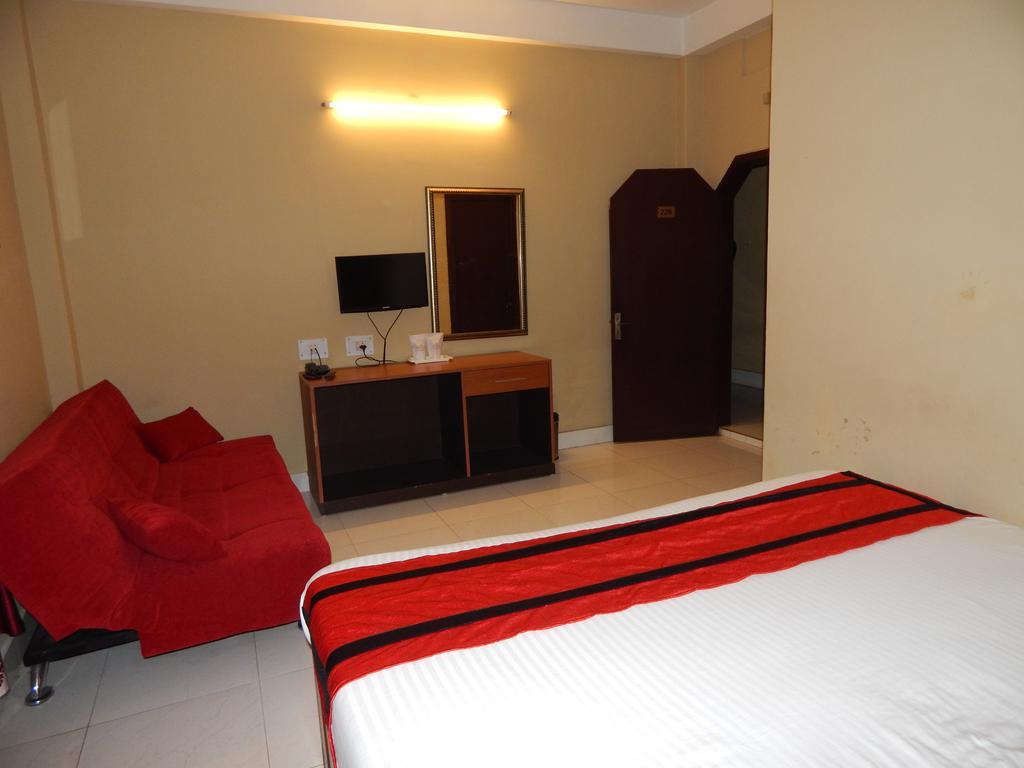 Breeze Hotel Shiliguri Exterior foto