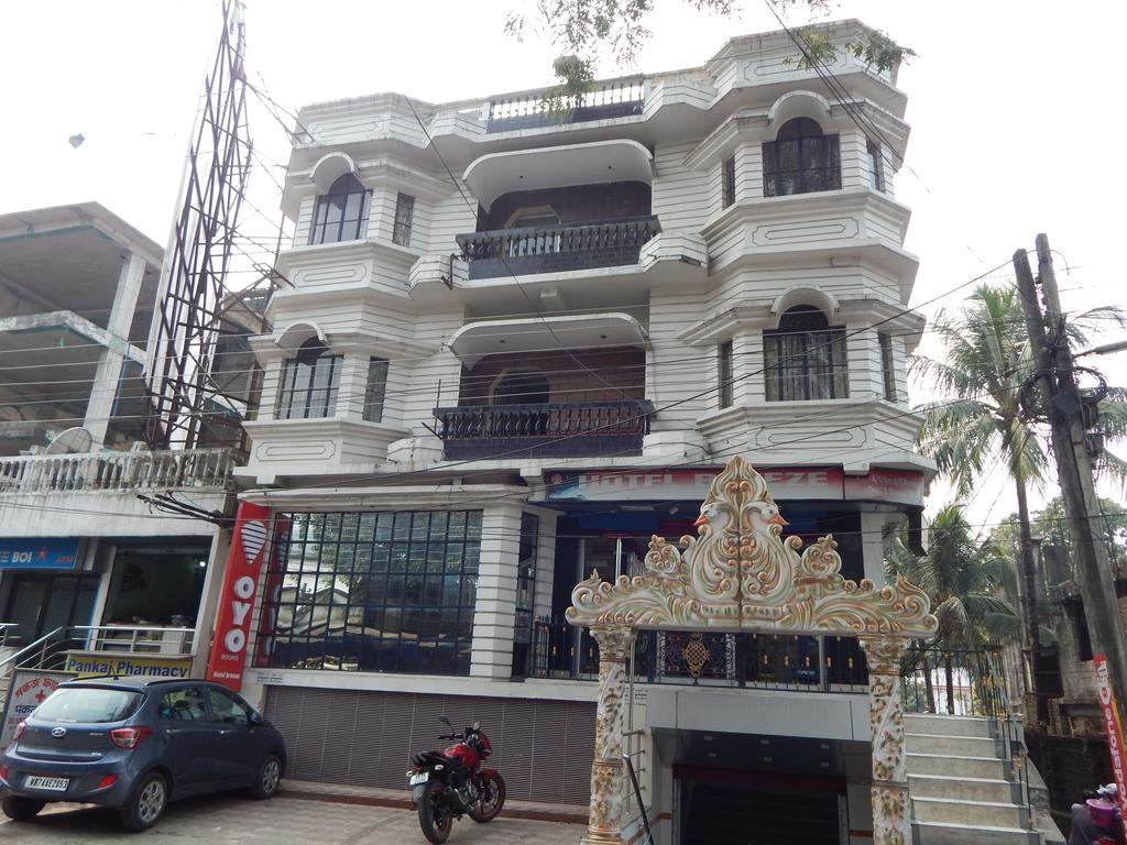 Breeze Hotel Shiliguri Exterior foto