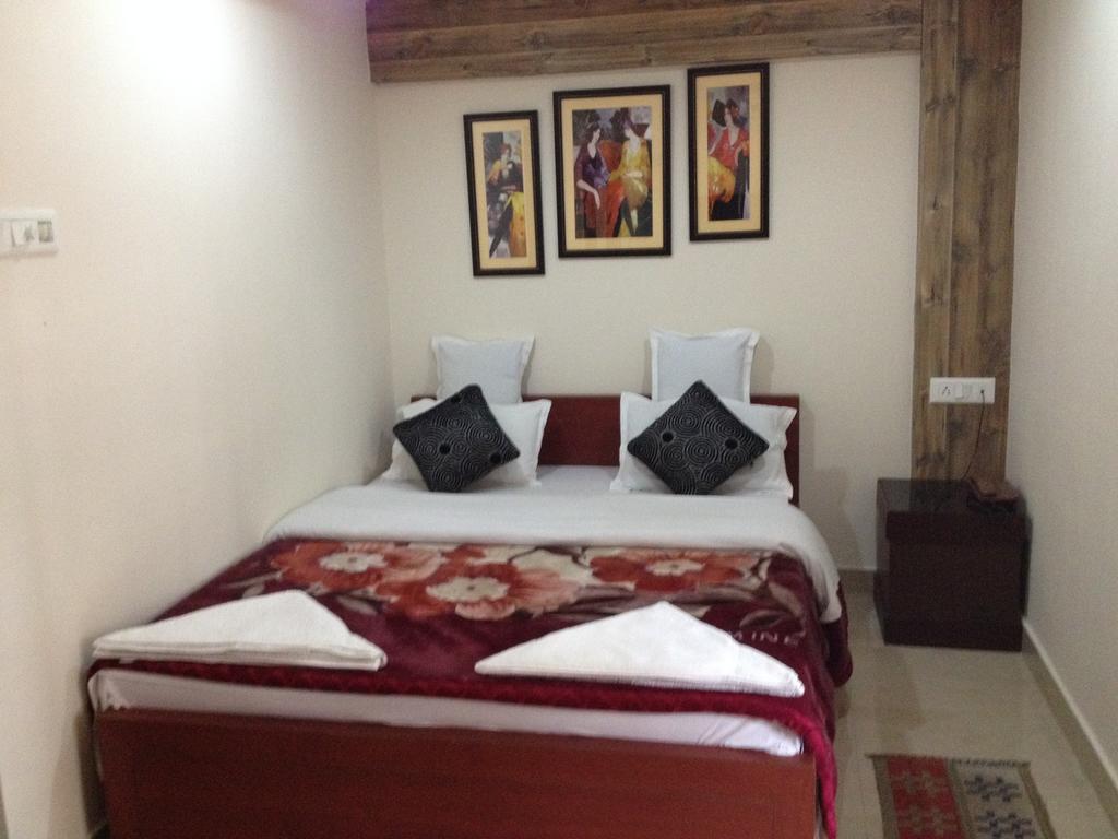 Breeze Hotel Shiliguri Zimmer foto