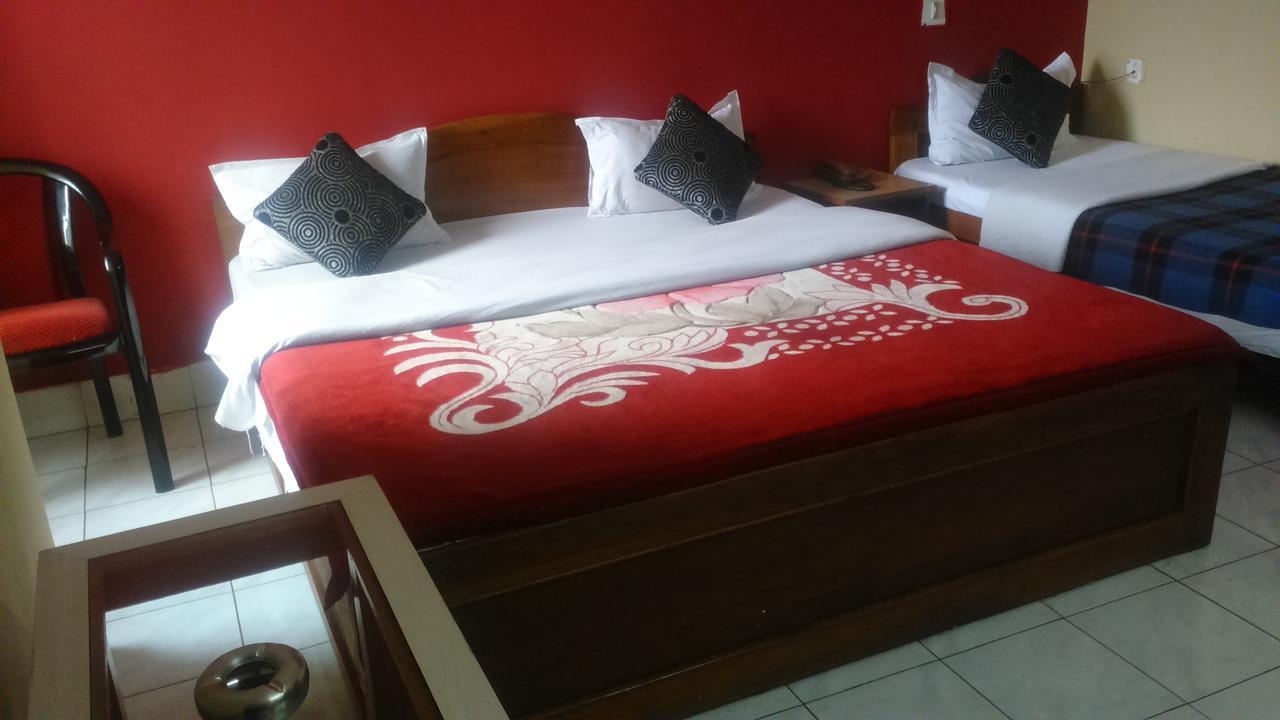 Breeze Hotel Shiliguri Exterior foto