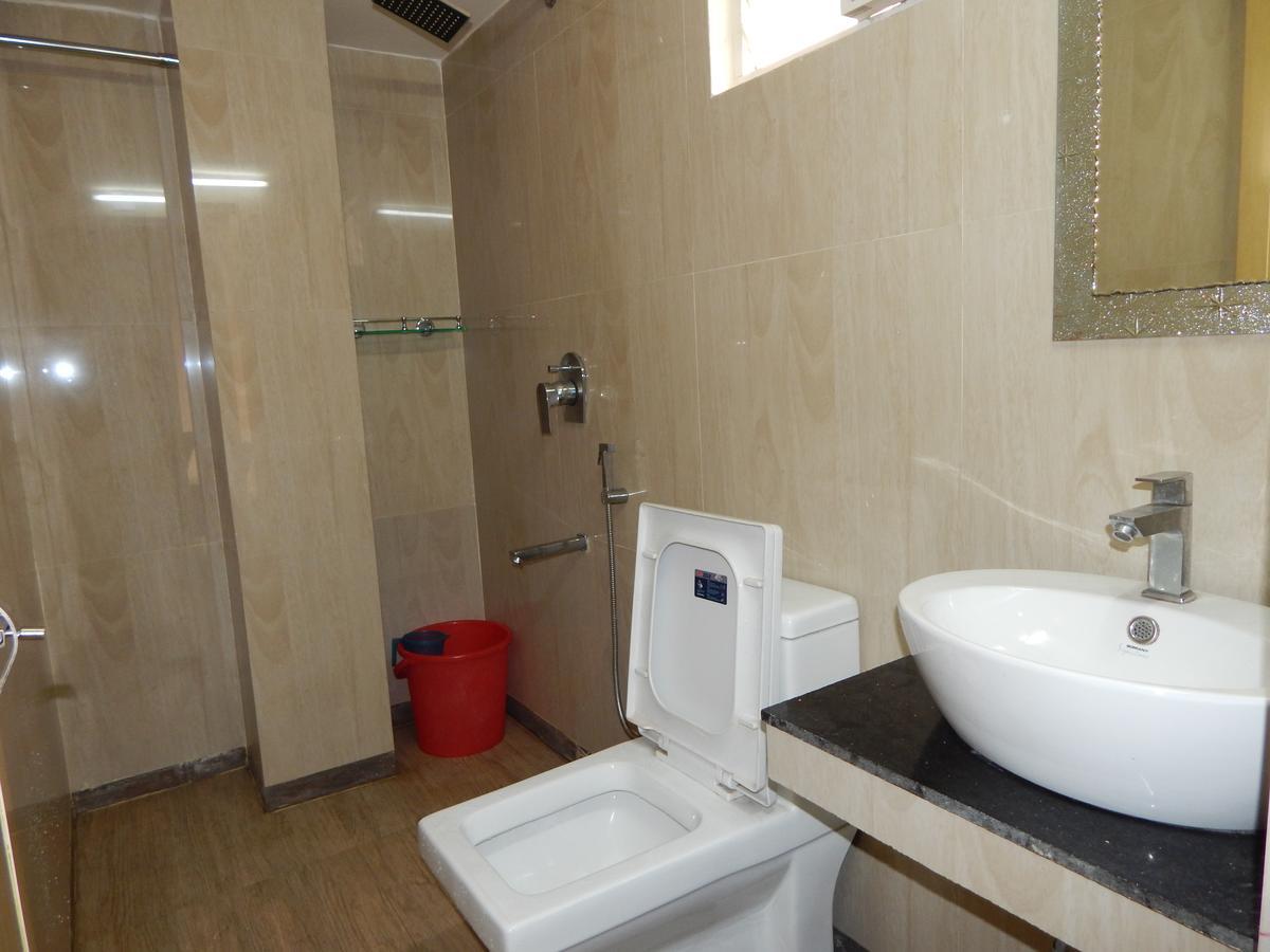 Breeze Hotel Shiliguri Exterior foto